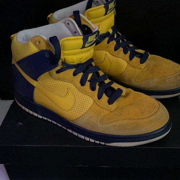 Rare Nike Dunk High Golden State 
